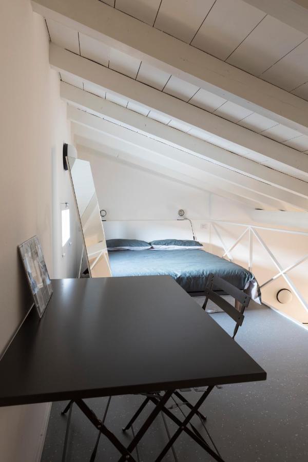 Xenia Apartments - Moderno Appartamento In Fondazione Prada Милан Экстерьер фото